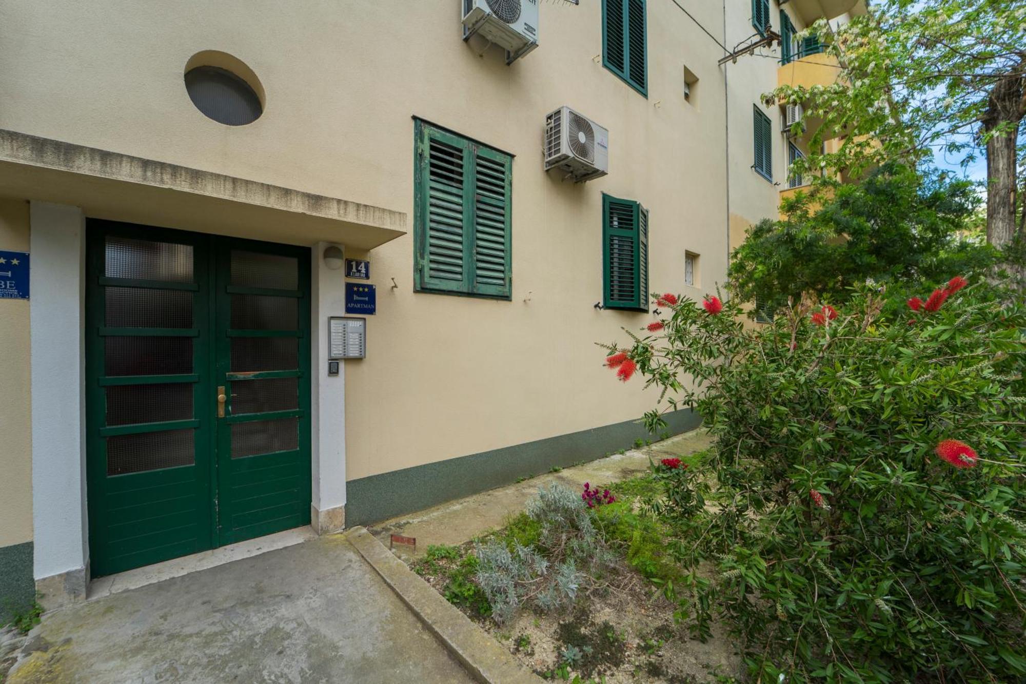 Luxury Rooms Silente Bacvice 1 Сплит Екстериор снимка